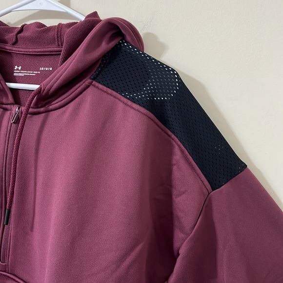 Under Armour Burgundy Performance Mesh Detail Pullover Hoodie Size Large - Picture 8 of 9
